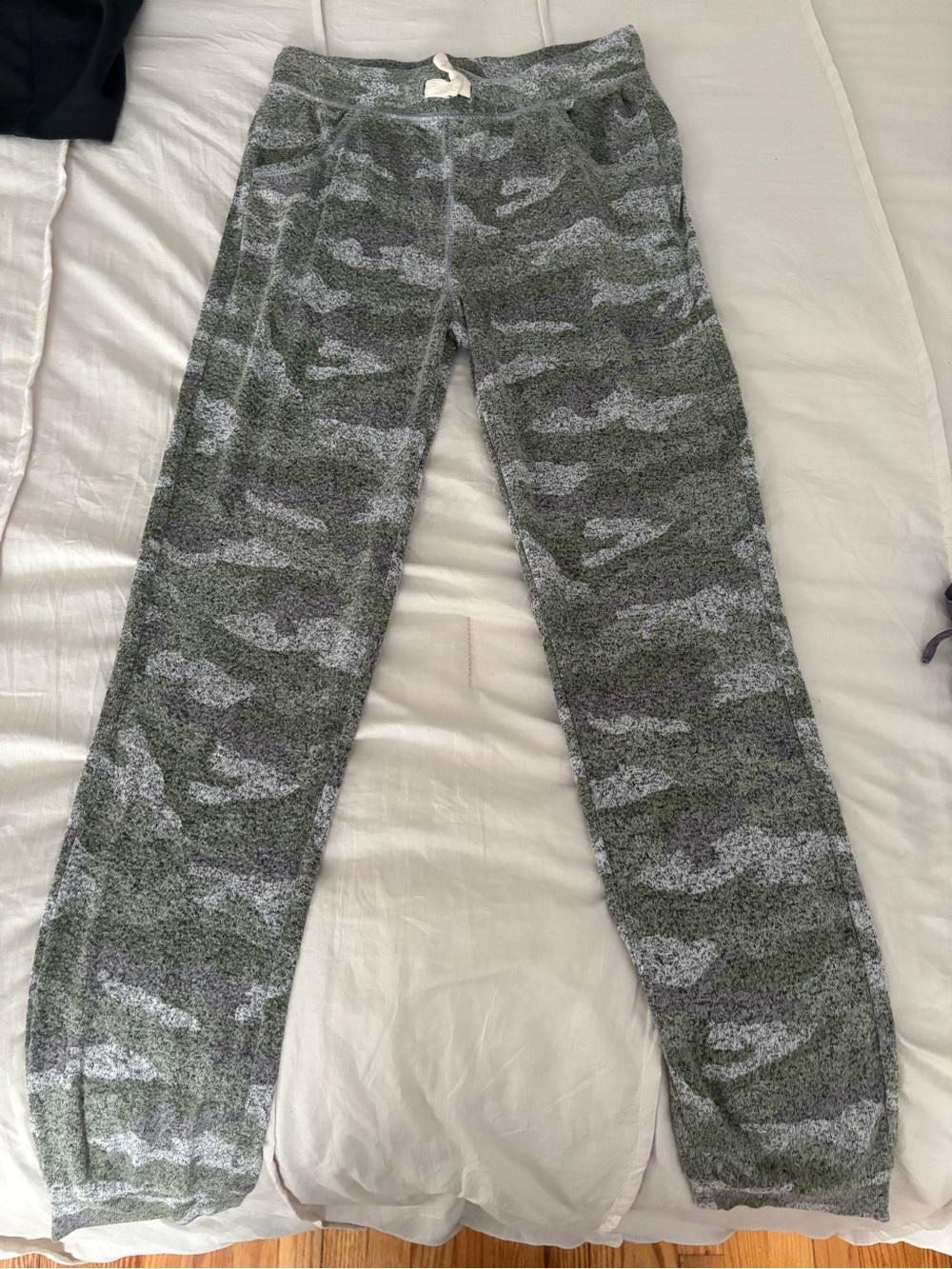 Kids Camo Knit Joggers - Green size large (10/12)